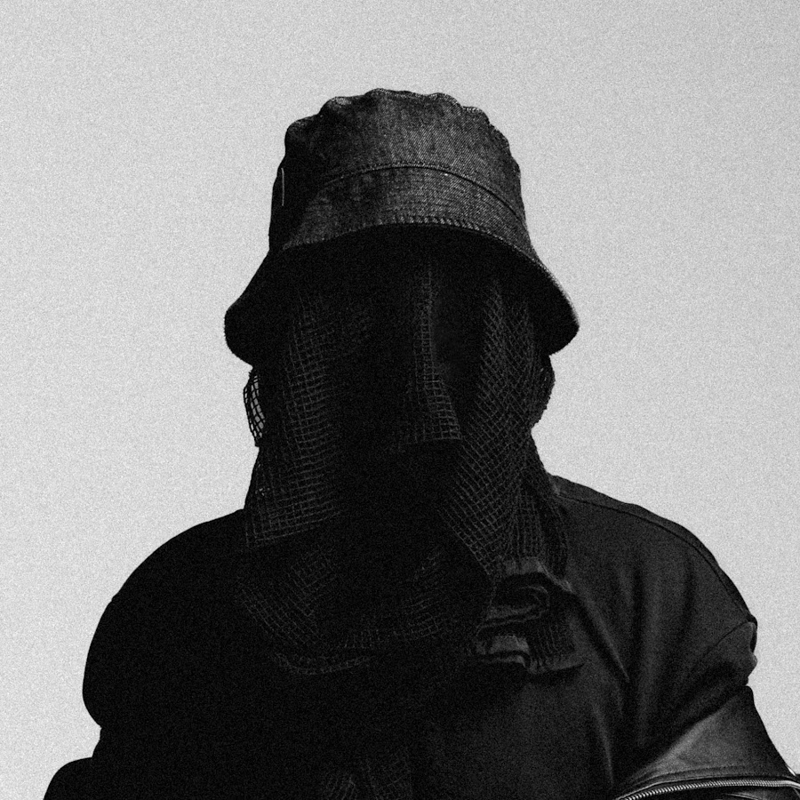 Azahriah – burka